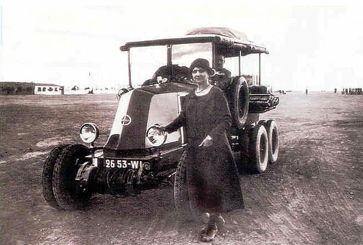 ALGERIE SAHARA 1923 A 29 EN RENAULT 6 ROUES (48).jpg